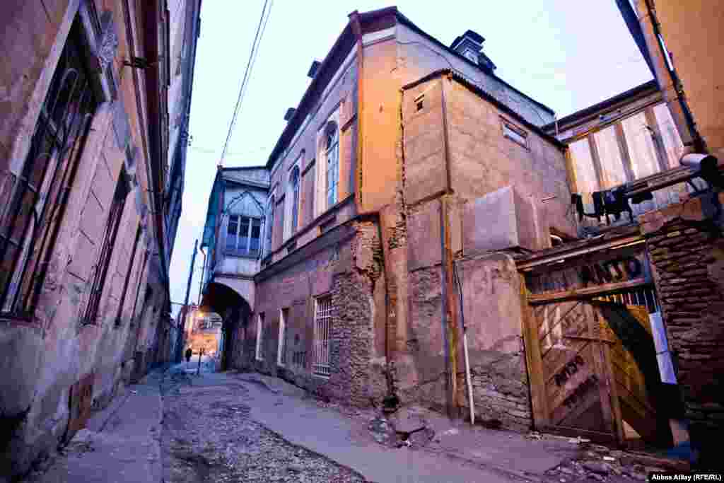 One of Tbilisi&#39;s old residential neighborhoods