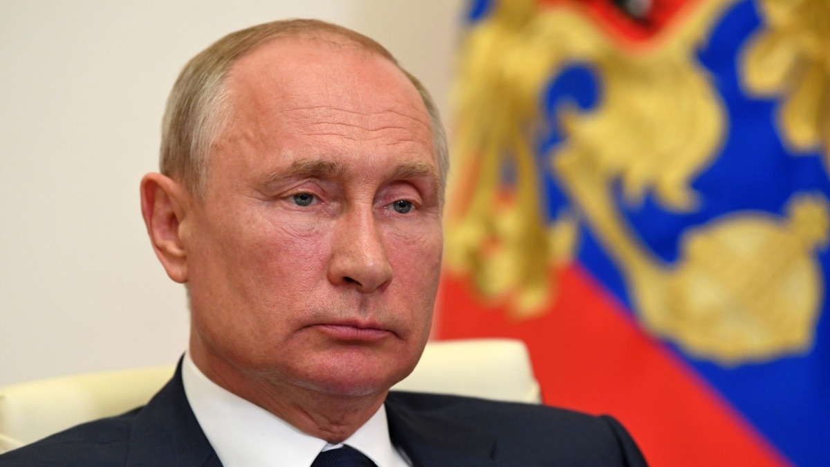igrayuschiy-istorik-vladimir-putin Играющий историк Владимир Путин