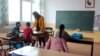 Oko 200 djece migranata i izbjeglica kreće u školu na sjeverozapadu BiH