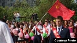 Третя школа Сімферополя. Випускники під прапором СРСР, 2015 рік
