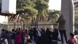 «دانشجویان دانشگاه تهران مورد ضرب و شتم قرار گرفتند»