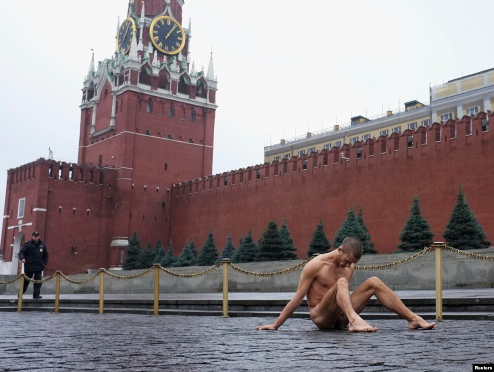 Подвиги Петра Павленского (фото)