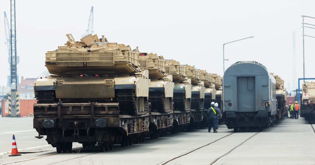 Държавите от ЕС отделят все повече пари за оръжия и