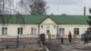 Томск: ученики провели шествие против закрытия школы