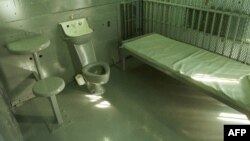 Камера, куда переводят осужденных за 24 часа до казни, штат Аризона
