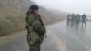 Кыргызский пограничник на спорном участке госграницы.