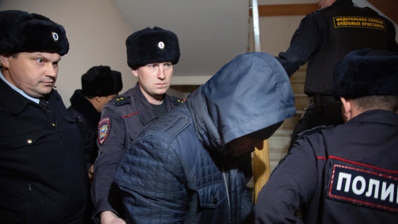 რუსეთში დააპატიმრეს კოლეგის გაუპატიურებაში ეჭვმიტანილი სამი ყოფილი პოლიციელი