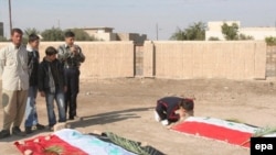 برزان و البندر در نزدیکی صدام به خاک سپرده شدند.