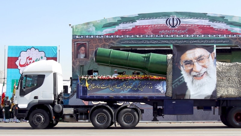İran özünün ballistik raket proqramını heç kimlə müzakirə etmək istəmir
