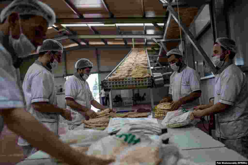 The IHH bakery is operated by 28 people working in two shifts.