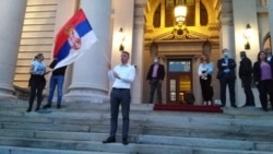 Boško Obradović ispred Skupštine Srbije u vreme štrajka glađu, maj 2020.