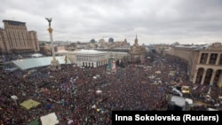 8 декабря на "Марш миллионов" вышли тысячи сторонников интеграции с ЕС, 8 декабря 2013 года.