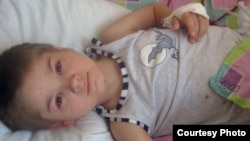 The parents of 3-year-old Volodymyr Lekhno are appealing for help after the ruble collapsed and they could no longer afford his kidney transplant at a special clinic in Belarus.