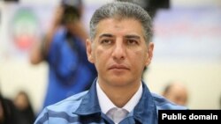 از علیرضا زیباحالت منفرد به عنوان دست راست بابک زنجانی نام برده میشد.