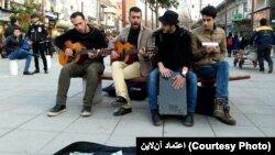 Street musicians in Iran. Undated. File photo