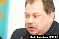Михаил Сизов, один из бывших руководителей оппозиционной партии "Алга", запрещенной в судебном порядке.