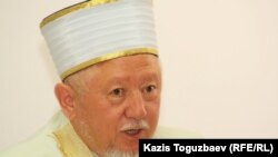 Абсаттар Дербисали в бытность верховным муфтием Казахстана.