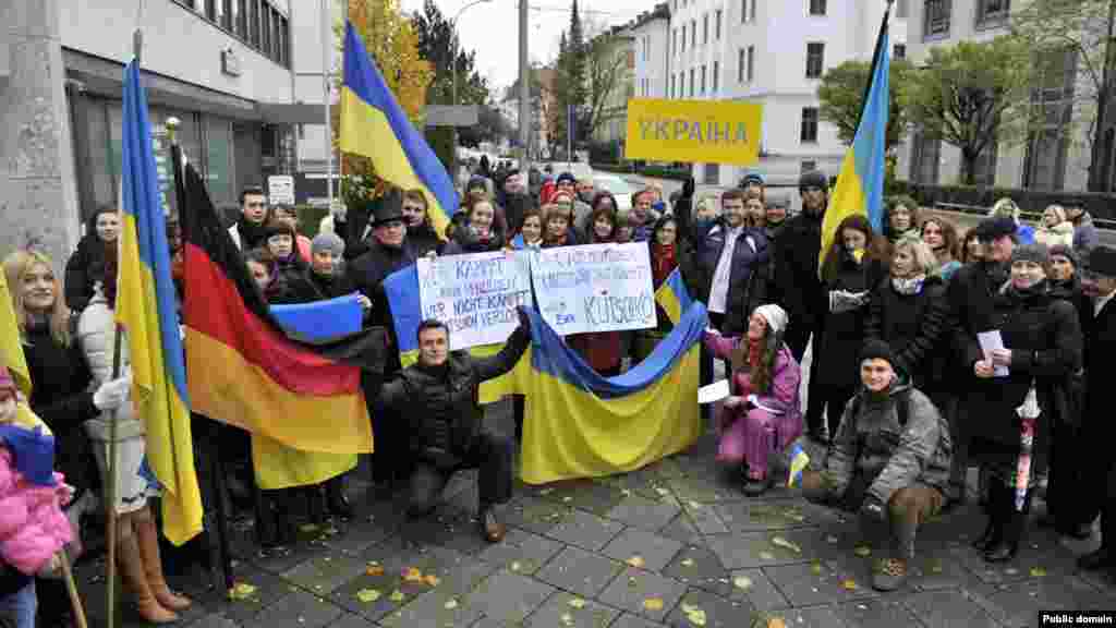 Євромайдан в Мюнхені, 27 листопада 2013 року (фото з Facebook Katja Kudin)