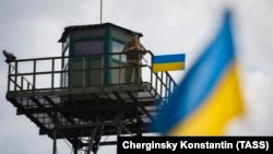«Дождь» стверджує, що їхній журналіст приїхав до України на тренінг