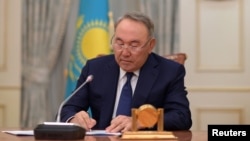 Назарбаев биліктен кететінін мәлімдеген сәт. Астана. 19 наурыз 2019 жыл. 