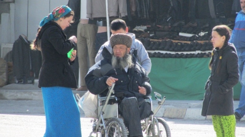 Lebaply maýyplar: Lukmanlar mugt berilmeli dermanlar üçin reseptleri ýazmakdan boýun gaçyrýar