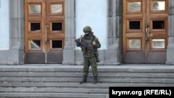 Захоплення парламенту російськими військовими. Сімферополь. 1 березня 2014 року