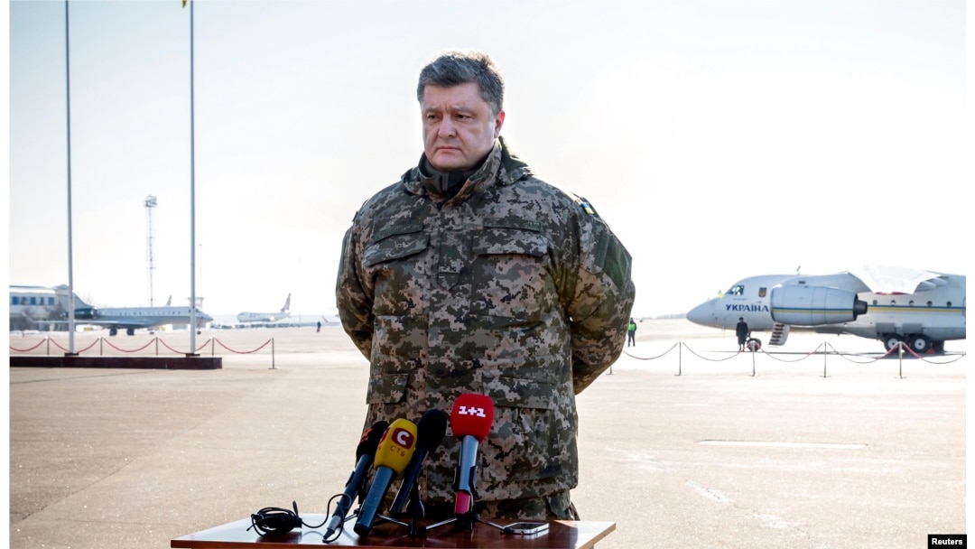 Петр Порошенко сделал заявление о выводе войск из Дебальцева перед тем, как отправиться в зону АТО