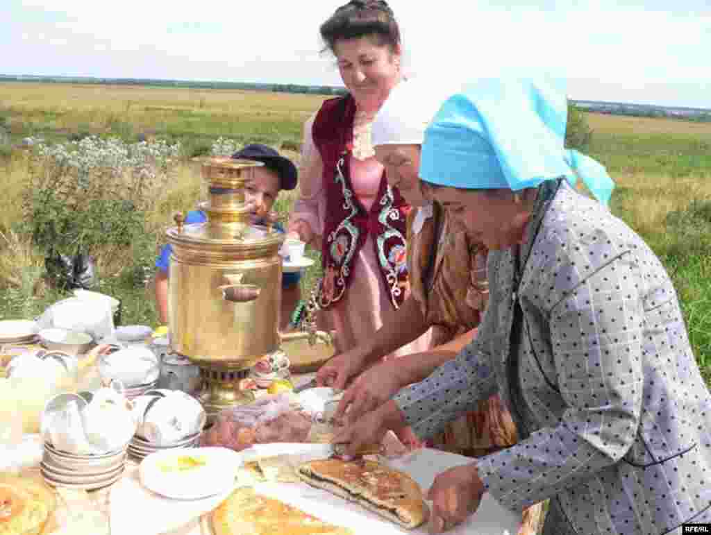 Теләчә районы Алан авылында Ялан тау чишмәсен төзекләндереп ачу бәйрәме