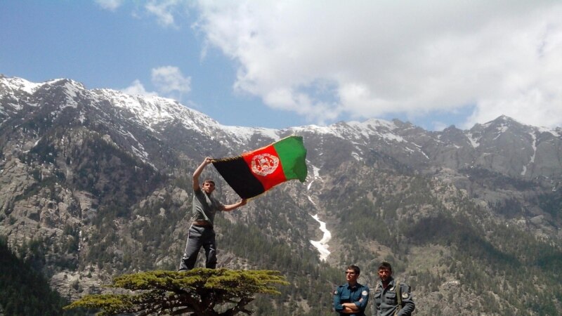 افغان حکومت: د طالبانو جارحانه رویه سوله زیانمنوي