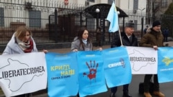 Акция у посольства России в Киеве, 5 декабря