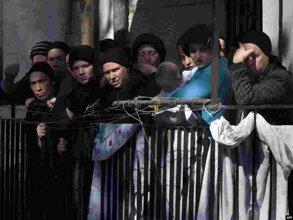 Ultraortodoksne Židovke,Jerusalim 02.12.2008. Foto: AFP / Menahem Kahana