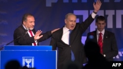 2013-cü il seçkisində Benjamin Netanyahu Avigdor Lieberman-la birgə qələbə qaznıb