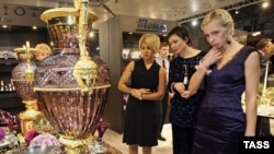 October 21-23: Moscow hosts the Millionaire Fair, an exhibition of luxury products.