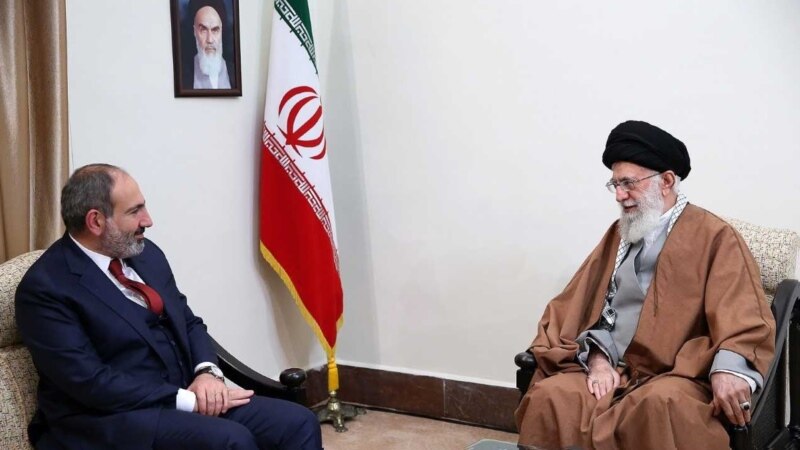 Հայաստանի վարչապետը հյուրընկալվել է Իրանի գերագույն առաջնորդին