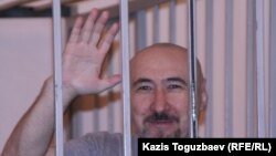 Арон Едігеев (Атабек), қамаудағы диссидент, азаматтық белсенді