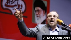 محمدباقر قالیباف که طیفی با عنوان «نواصولگرایان» را رهبری میکند، در روزهای گذشته برای تصاحب ریاست مجلس یازدهم تلاشهای گستردهای انجام داده بود.