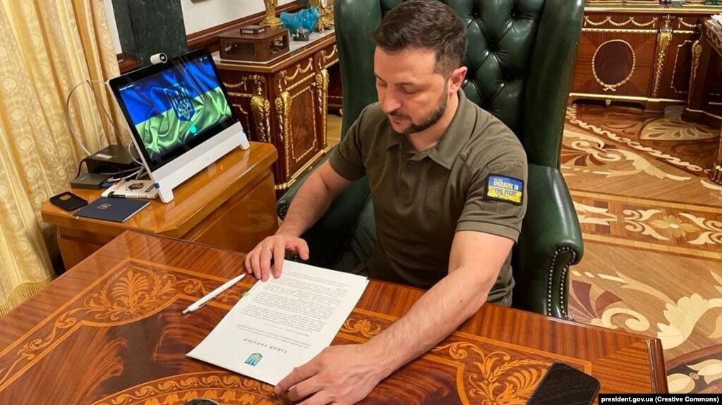 РНБО 29 червня затвердила положення про реєстр олігархів, порядок його формування та ведення.