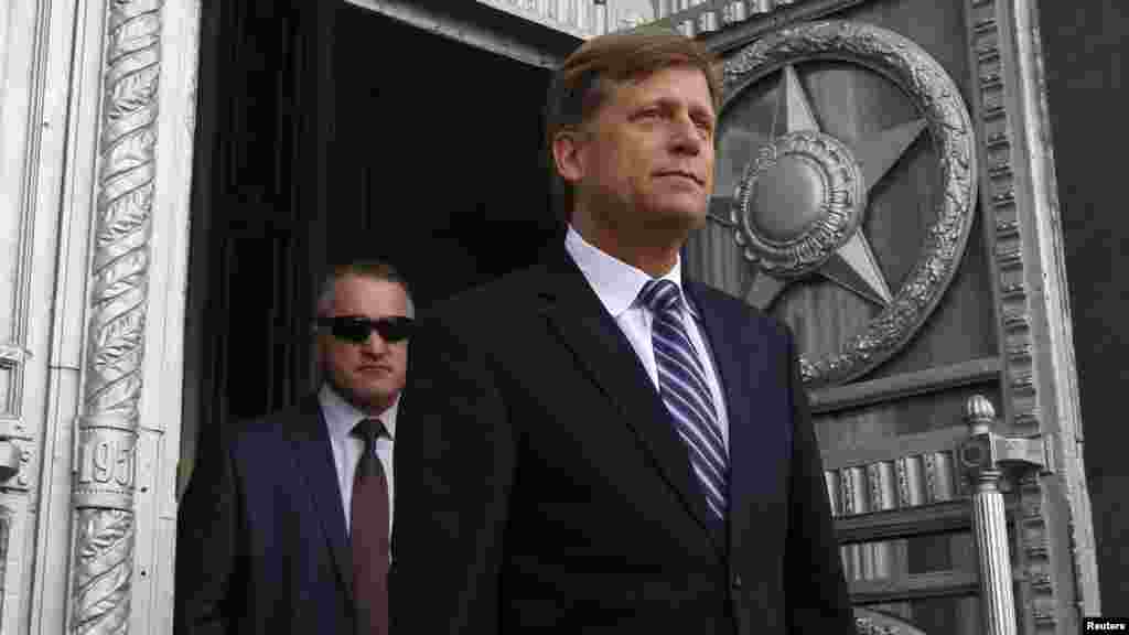 U.S. Ambassador to Russia Michael McFaul leaves the Foreign Ministry in Moscow on May 15.