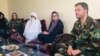 محمد یاسین ضیا لوی درستیز افغانستان در دیدارش با پیرمردی که سه عضو خانواده اش را در اردوی افغانستان از دست داده است.