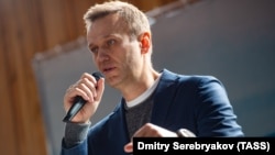 Оппозиционер Алексей Навальный (архивное фото)