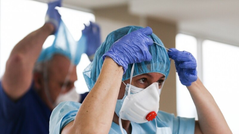 В Псковской области главврача больницы уволили из-за исчезновения 100 тыс масок 