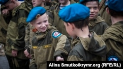 Дети на военном параде в Севастополе, организованном на российский «День победы». Севастополь, 9 мая 2017 года