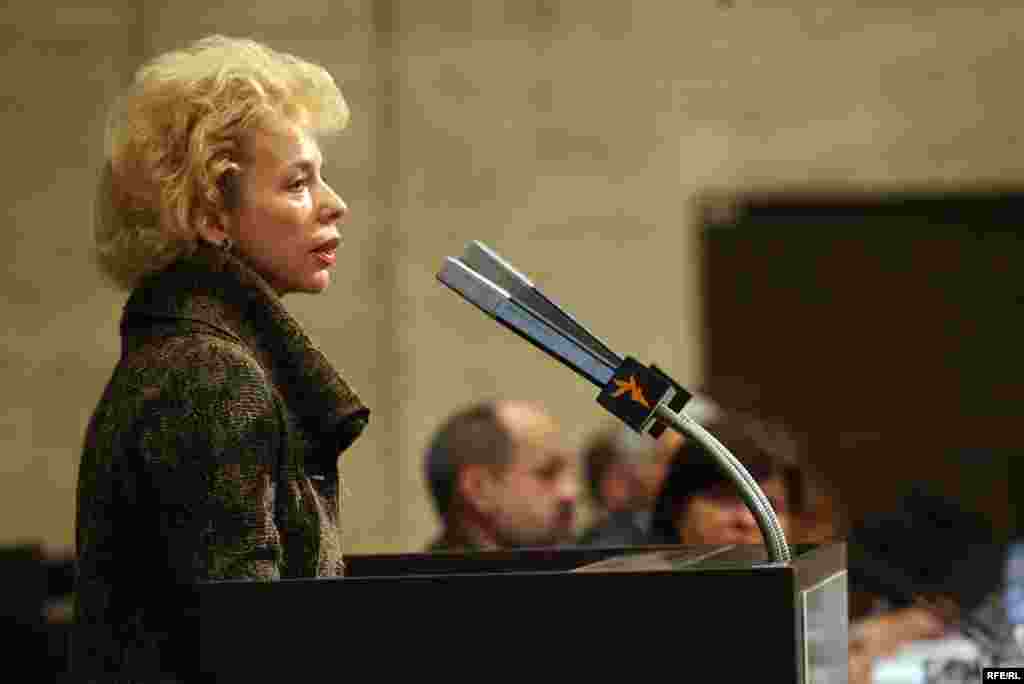 Yelena Telegina, a member of the board of the Association of Russian Crude Oil Exporters and former board chairwoman of Rosneft, told RFE/RL in an interview that Russia and Europe need one another and can work together on energy....(more)