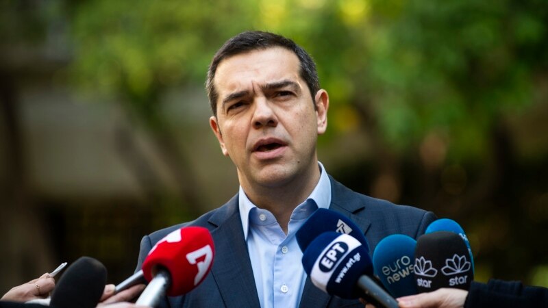 Грчките политичари со повик до граѓаните да гласаат 