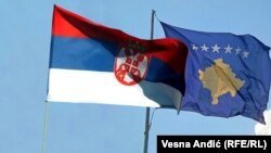Знамињата ан Србија и на Косово