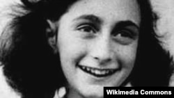 Ana Frank jedna je žrtava Holokausta, a njen dnevnik bio je osnova za nekoliko predstava i filmova 