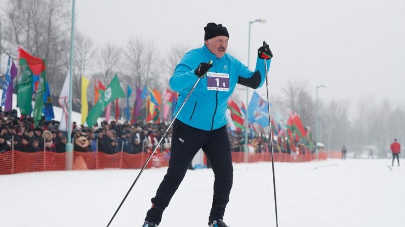 «Чаму яны не цягнуць на лыжню дзяцей?» Лукашэнка анансуе лыжныя спаборніцтвы ў школах і ВНУ