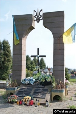 Пам’ятник воїнам УПА у селі Грушовичі