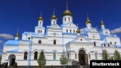 Свято-Успенська Почаївська лавра – православний чоловічий монастир у Почаєві