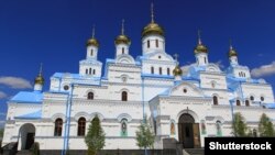 Свято-Успенська Почаївська лавра – православний чоловічий монастир у Почаєві
